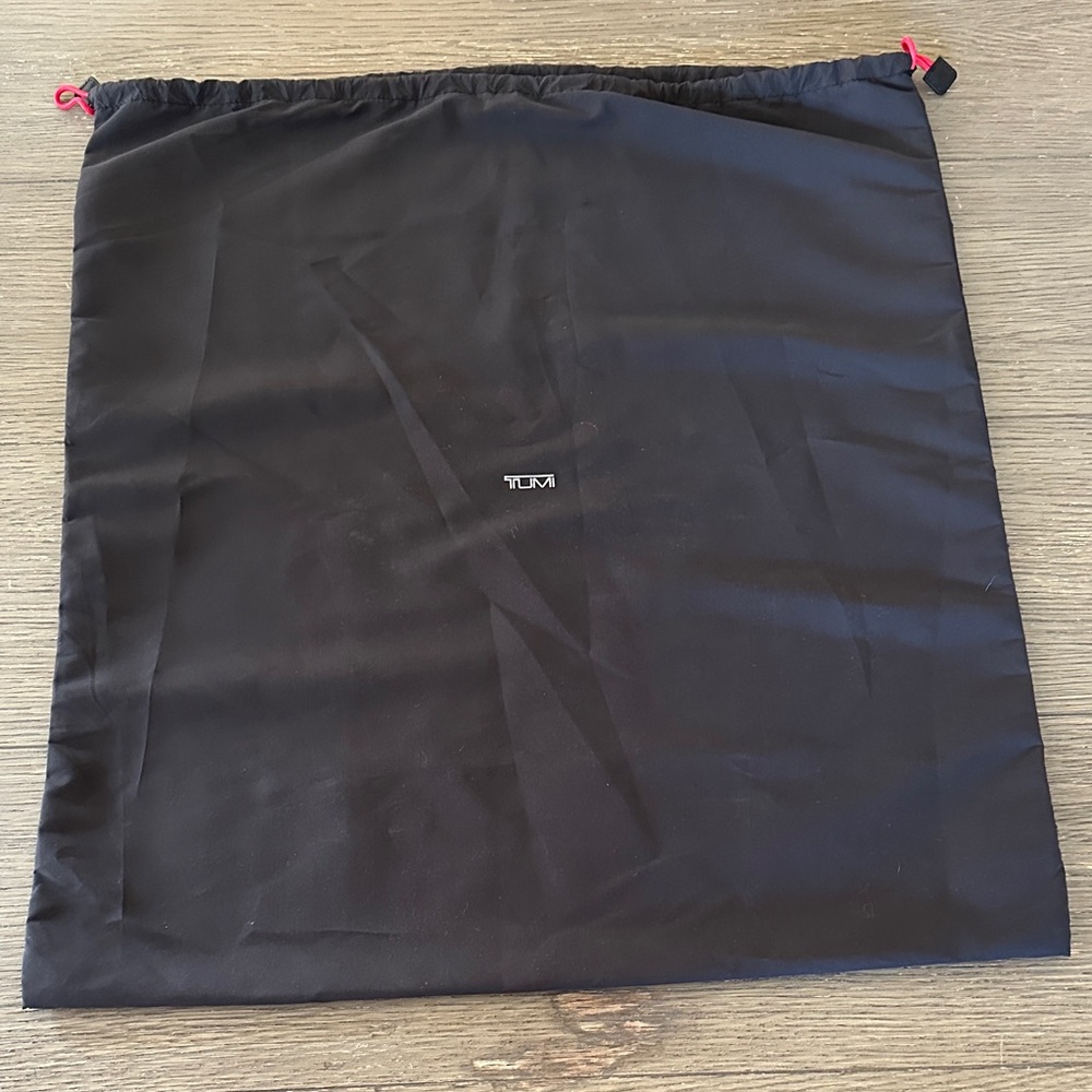 Tumi Black Drawstring Dust Bag with Red Pulls